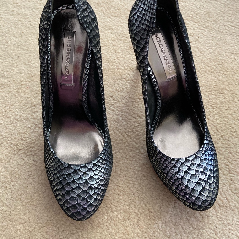 BCBGMaxAzria MA-Willoe Python Glimmer Platforms - Picture 7 of 8